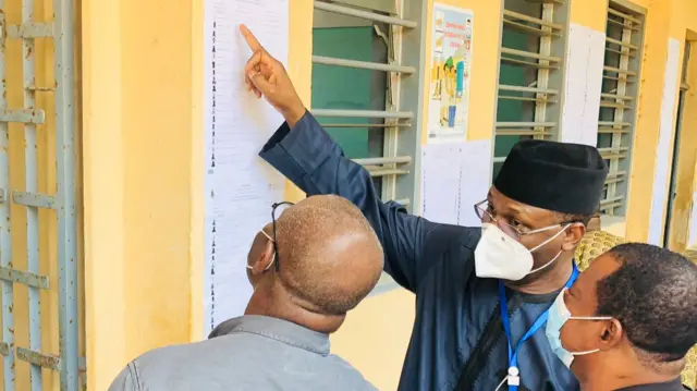 Farfesa Mahmud Yakubu