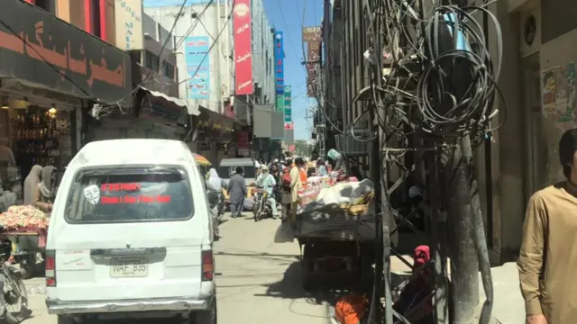 کوئٹہ میں نئی سختیوں کے باوجود تجارتی سرگرمیاں جاری
