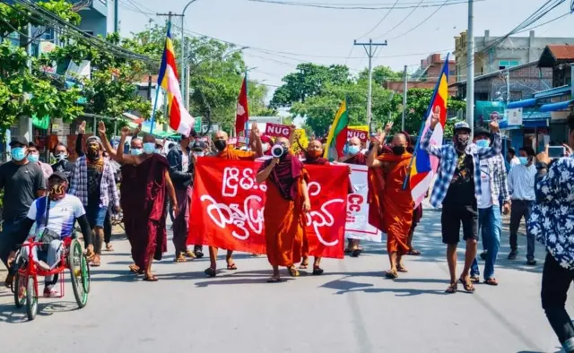 မန္တလေ မြတောင်သပိတ်