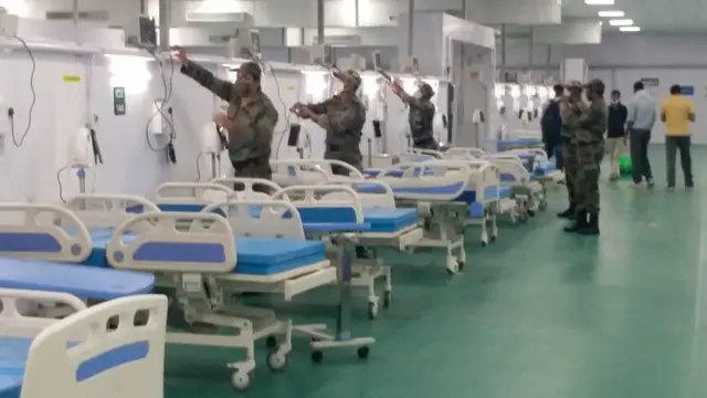 انڈیا نے فوج کے سابقہ میڈیکل افسران کی مدد حاصل کی لی