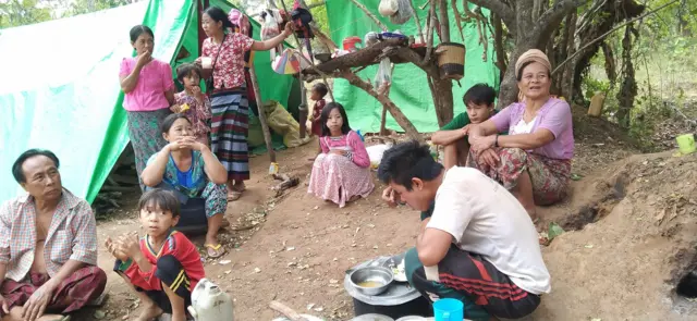 ကရင်နီပြည်နယ်ထဲက စစ်ဘေးရှောင်တွေ