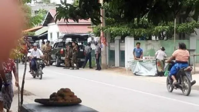 တမ္ပဝတီမုခ်ဦးတန်းက အမှတ်(၃)မူလတန်းကျောင်းရှေ့ မှာ ပေါက်ကွဲမှုဖြစ်