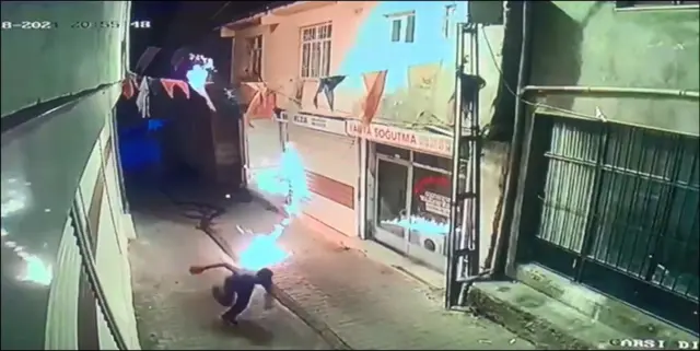 Hani AKP binasına saldırı
