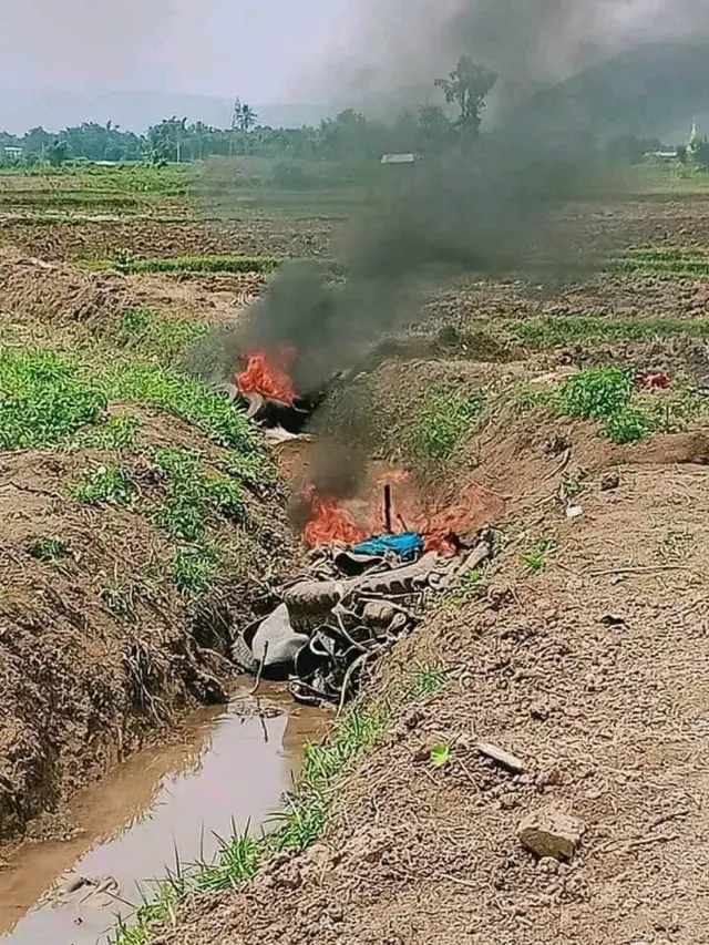 ဒီးမောဆိုတိုက်ပွဲအတွင်းသေဆုံးစစ်ကောင်စီတပ်ဖွဲ့ဝင်များကို မီးသင်္ဂြိုဟ်ပေးခဲ့တယ်လို့ ဆို