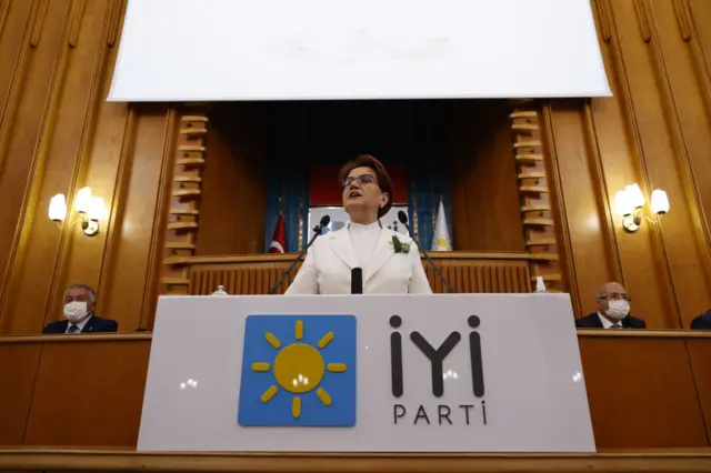 akşener