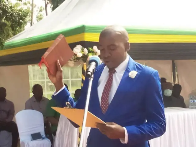 Joshua Nassari, ni miongoni mwa wanasiasa wa upinzani walioteuliwa kuwa Wakuu wa Wilaya na Rais  Samia