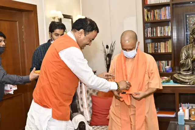 योगी आदित्यनाथ और केशव प्रसाद मौर्य