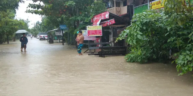 ရမ်းဗြဲမြို့တွင်း ရေဝင်ရောက် ၊ ရပ်ကွက်တစ်ခုစမြုပ်နေ