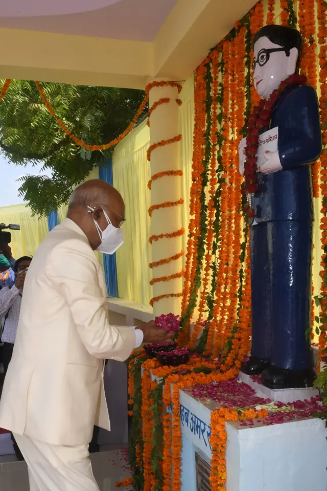 Twitter/@rashtrapatibhvn