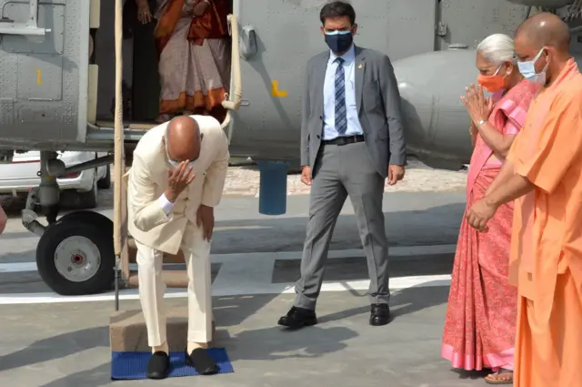 Twitter/@rashtrapatibhvn