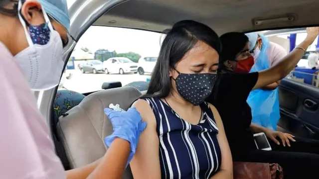 वैक्सीन