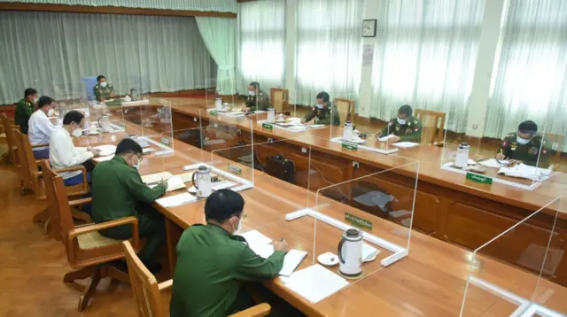 အခုလအတွင်း ရုရှားထုတ် ကိုဗစ်ကာကွယ်ဆေးတချို့ရောက်မယ်လို့ စစ်ခေါင်းဆောင်ပြော