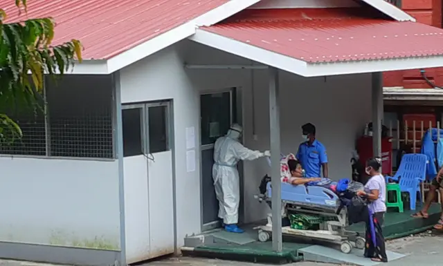 ရန်ကုန်ဆေးရုံကြီး ရောက်လာတဲ့ကိုဗစ်လူနာတစ်ဦး