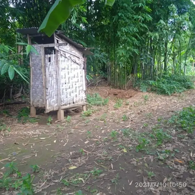 အိမ်သာနဲ့ ကပ်လျက် ကျင်းအနီးမှာ လူသေအလောင်းတွေ တွေ့ခဲ့ရတဲ့ နေရာ