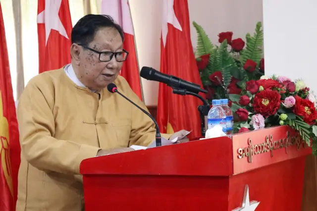 အမျိုးသားဒီမိုကရေစီအဖွဲ့ချုပ်ပါတီဗဟိုအလုပ်မှု ဆောင်ကော်မတီဝင် ဦးဉာဏ်ဝင်း