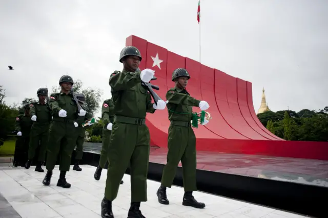 စစ်ကောင်စီ စီစဥ်တဲ့ အာဇာနည်နေ့ အခမ်းအနား တက်ရောက်မယ့် အာဇာနည် မိသားစုတွေလည်းရှိ
