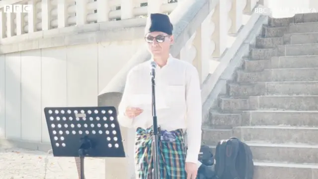 လန်ဒန်မှာကျင်းပတဲ့အာဇာနည်နေ့အကြိုအခမ်းအနားကို ကင်မ် တက်ရောက်