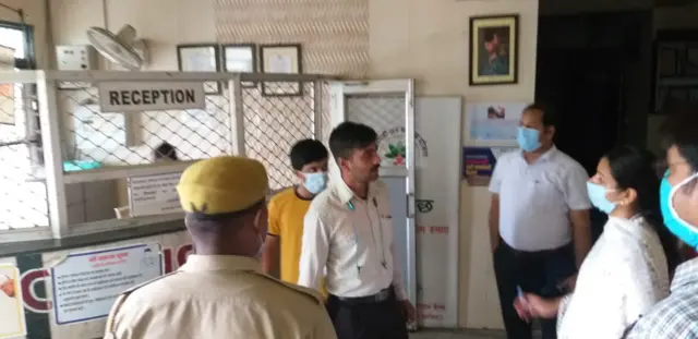 लखनऊ के अस्पतालों में छापेमारी