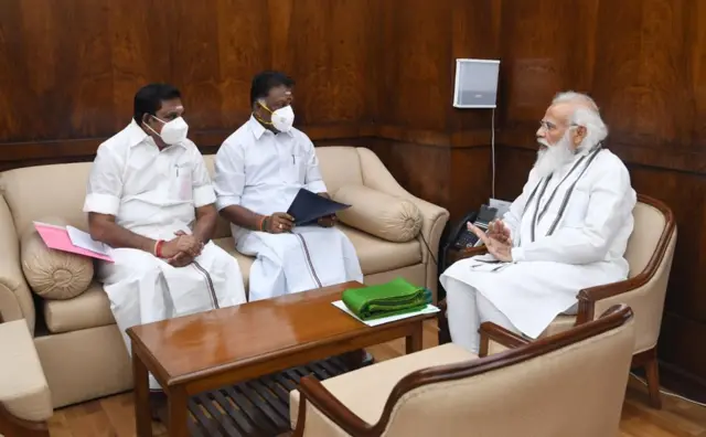 எடப்பாடி மோதி ஓபிஎஸ் சந்திப்பு