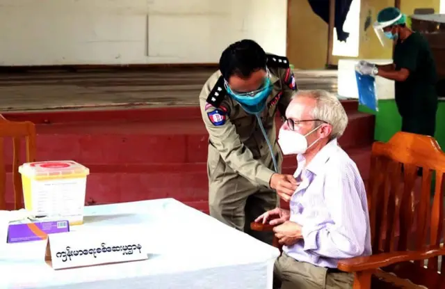 အကျဉ်းထောင်တွေအတွင်း ကိုဗစ်ကာကွယ်ဆေးစထိုး