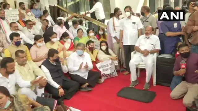 विधानसभा के बाहर बीजेपी विधायक
