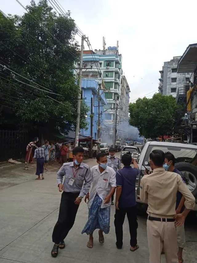 စမ်းချောင်းလျှပ်စစ်ရုံးပေါက်ကွဲမှုဖြစ်