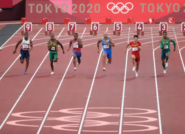 लेमॉन्ट मार्सेल जैकब्स ने 9.80 सेकेंड में 100 मीटर की रेस पूरी की