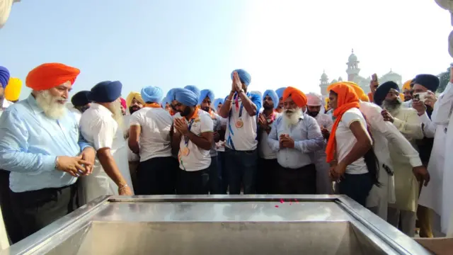 खिलाड़ी
