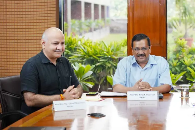 अरविंद केजरीवाल और मनीष सिसोदिया