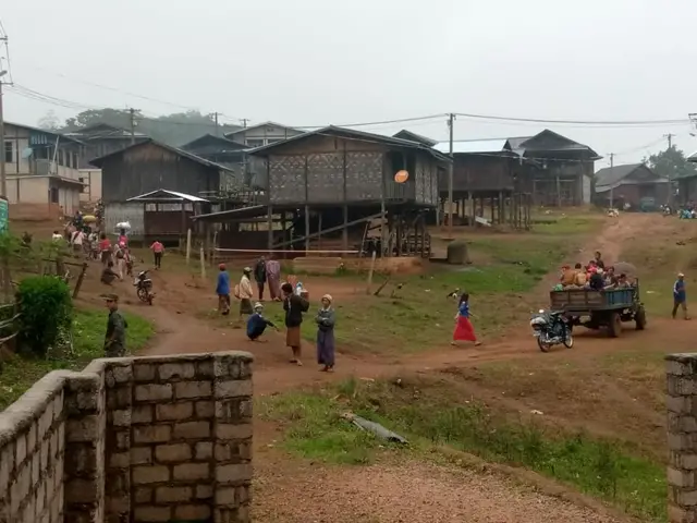 ပင်လောင်းနဲ့ ဖယ်ခုံမြို့နယ်ကြားမှာ စစ်ကောင်စီနဲ့ ဖယ်ခုံ PDF တို့တိုက်ပွဲဖြစ်