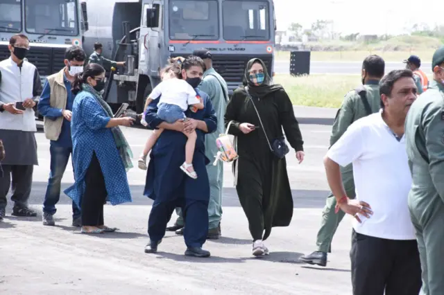 భారత్ చేరిన విమానం