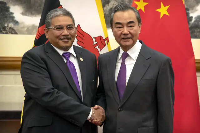 မြန်မာနိုင်ငံက သက်ဆိုင်ရာအဖွဲ့အစည်းတွေအားလုံးနဲ့ ဆွေးနွေးဖို့ တရုတ် တိုက်တွန်း