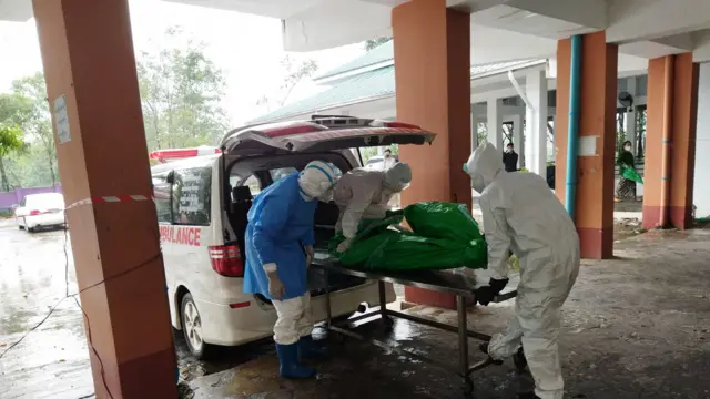 မော်လမြိုင်မှာ ကိုဗစ်တတိယလှိုင်းအတွင်း နေ့စဉ် လူ ၅၀ နီးပါး သေဆုံးနေ