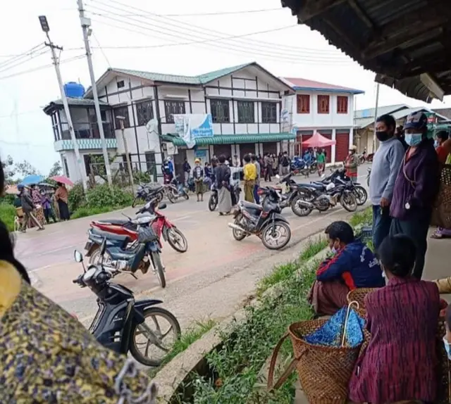မင်းတပ်မြို့မှာ ဆန်ရိက္ခာ ပြတ်လပ်မှုနဲ့ရင်ဆိုင်နေရ