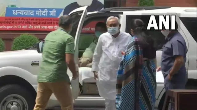 નીતીશકુમાર