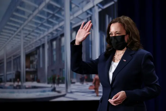 Phó Tổng thống Hoa Kỳ Kamala Harris phát biểu khi ra mắt Văn phòng khu vực Đông Nam Á của Trung tâm Dự phòng và Kiểm soát bệnh tật Hoa Kỳ (CDC) tại Hà Nội