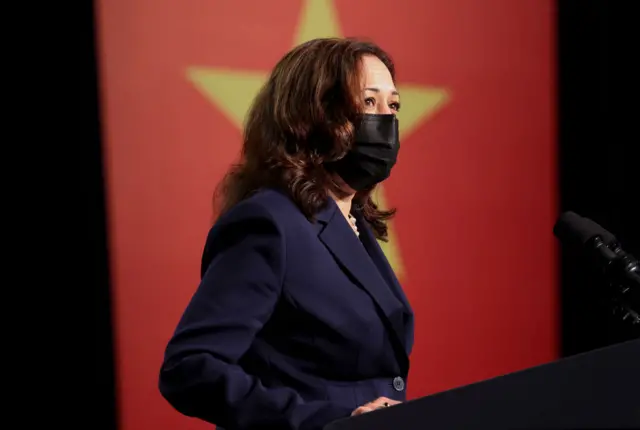 Vaccine Pfizer bà Kamala Harris hứa viện trợ thêm đã về tới Việt Nam ...