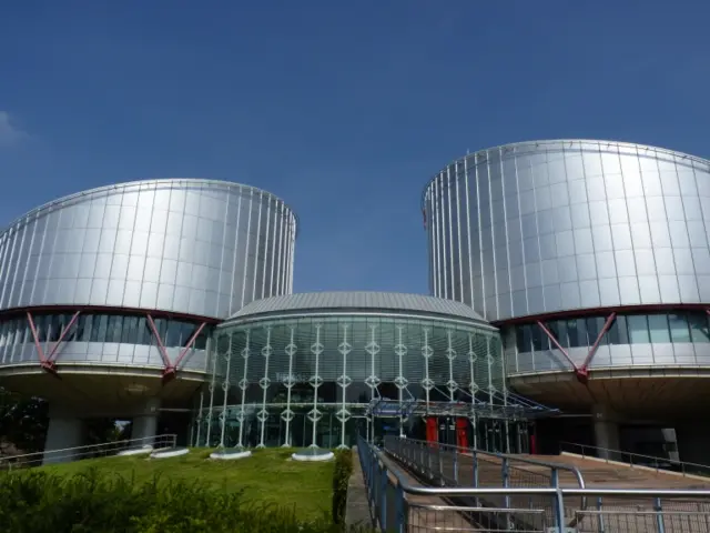 Strasbourg'daki AİHM binası