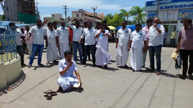 அதிமுக