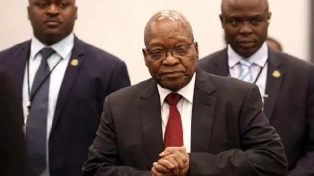 Zuma waxaa lagu riday 15 oo xarig ah kadib markii uu dhagaha ka fureystay amarka maxkamadda