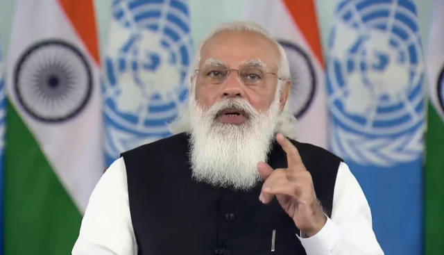 नरेंद्र मोदी