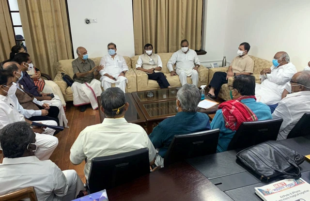 विपक्षी नेताओं ने अपनी रणनीति पर विचार के लिए पिछले सप्ताह भी बैठक की थी