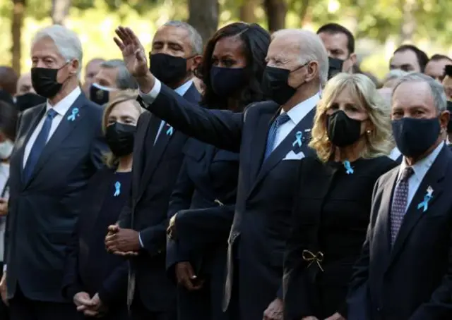 Tsoffin shugabannin Amurka biyu sun halarci bikin, Barack Obama da matarsa da kuma Bill Clinton da matarsa