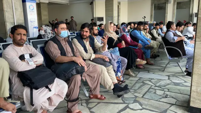 کابل ائیر پورٹ کے مناظر