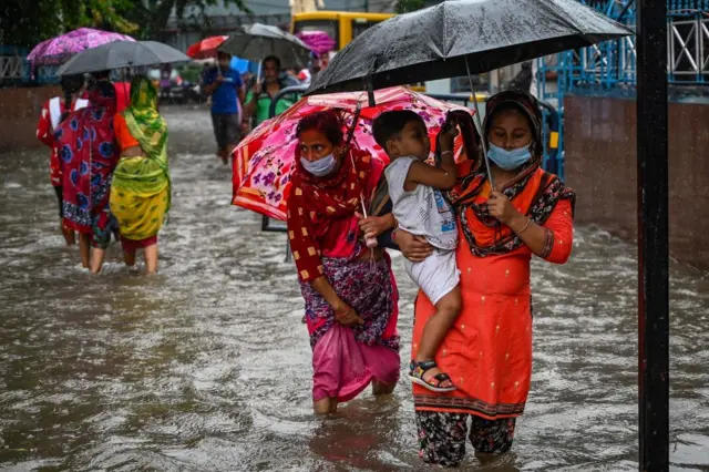कोलकाता में बारिश