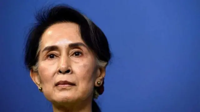 ဒေါ်အောင်ဆန်းစုကြည်