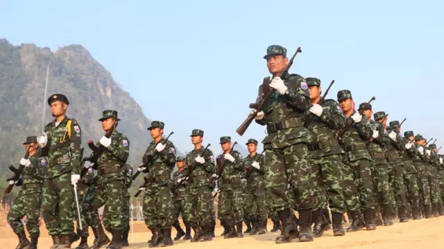 သြဂုတ်လတိုက်ပွဲတွေအတွင်း စစ်ကောင်စီတပ်ဖွဲ့ ၁၆၀ ကျော်ကျဆုံးတယ်လို့ ကေအန်ယူ ပြော