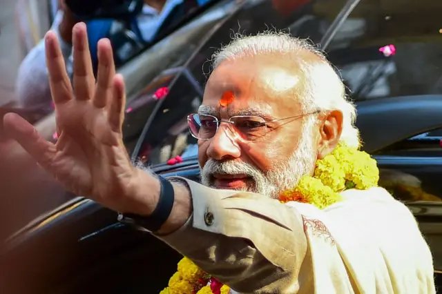नरेंद्र मोदी