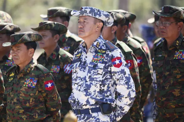 လေချုပ်တာဝန်မှ ဗိုလ်ချုပ်ကြီးမောင်မောင်ကျော် အနားပေးခံရ