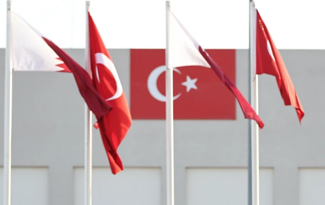 Türkiye ile Katar bayrakları